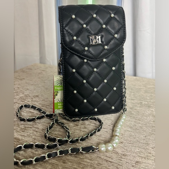 NWT Badgley Mischka phone crossbody bag.  black W Pearls phone case/card holder - Picture 1 of 4